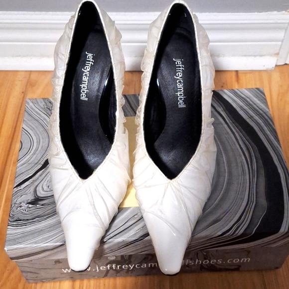 Authentic Jeffrey Campbell's High Heel - Picture 3 of 4